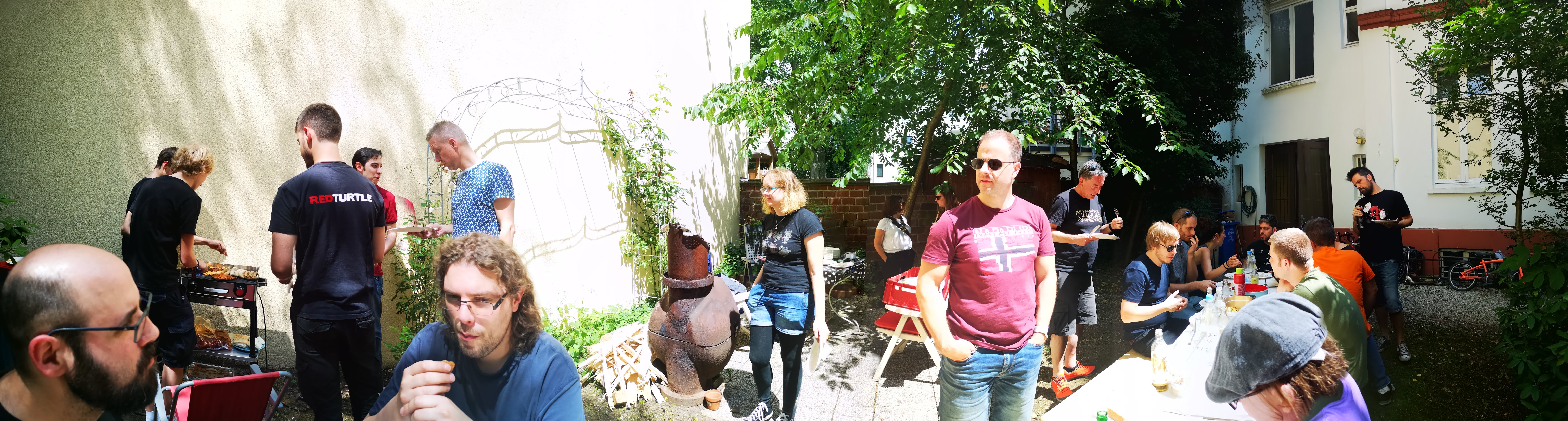 Barbecue in the garden of the kitconcept office